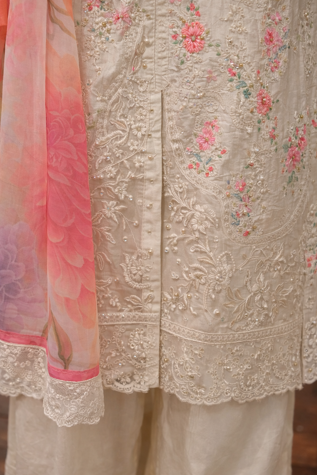 Gulbahar Beige Kurta Set