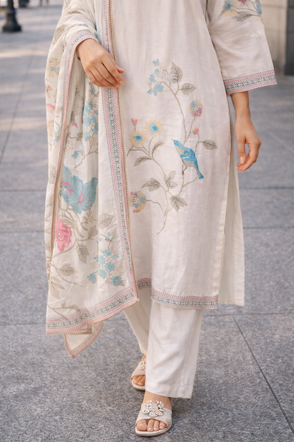 Ivory Gardenia Bloom Kurta Set
